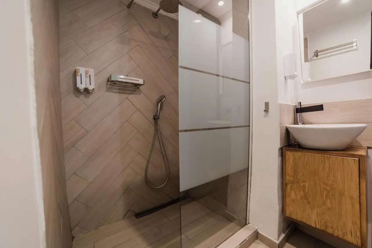 Cutest White-Tower Apartment With A Private Patio Thessaloniki