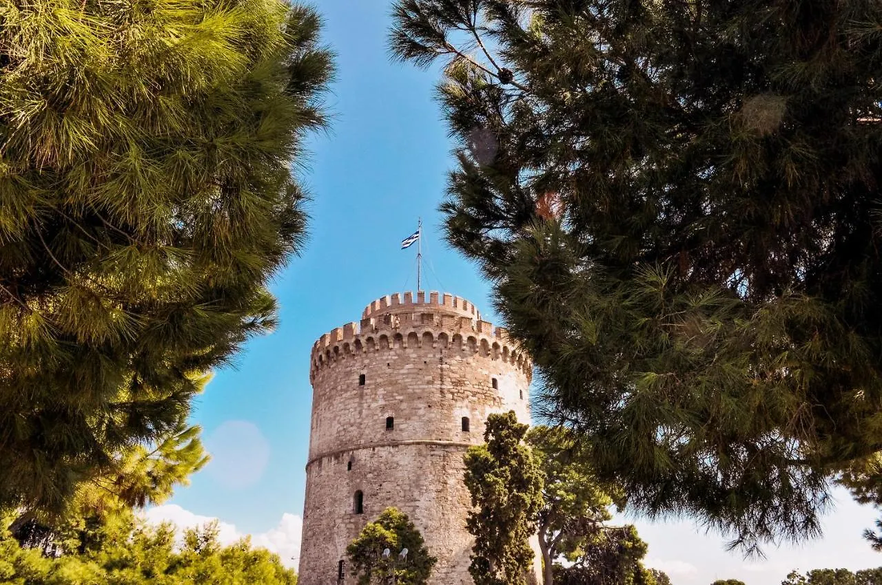 Cutest White-Tower Apartment With A Private Patio Thessaloniki 0*,