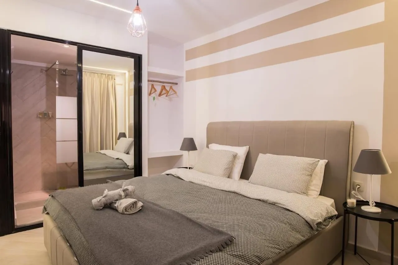 Cutest White-Tower Apartment With A Private Patio Thessaloniki 0*,  Greece